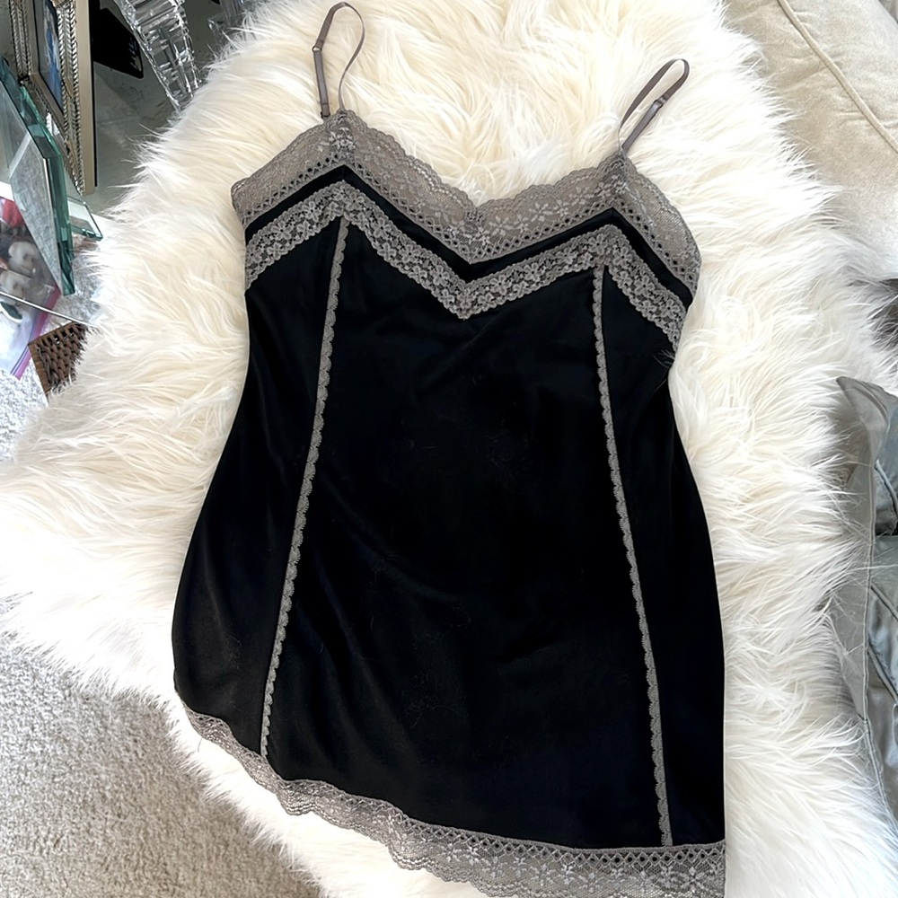 🦋Sexy & BEAUTIFUL💕..Shelf Bra Chami/Chemise! Very cute & silky!!